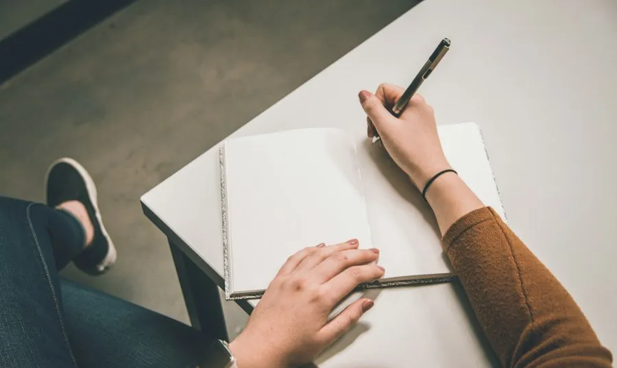 Photo common mistakes writing good article